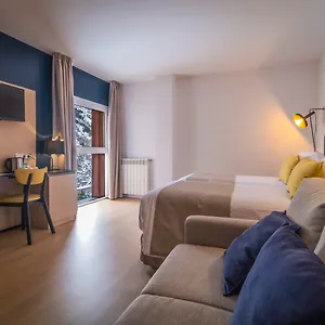 4* Hotel Aj And